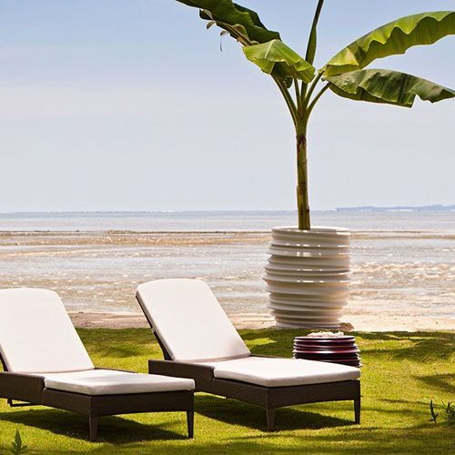 Babylon planterby Dedon