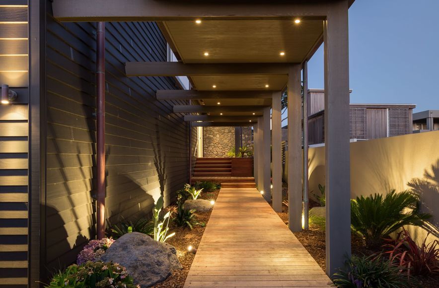 Red Beach Family House