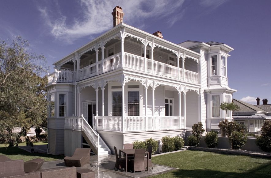 Papillon House
