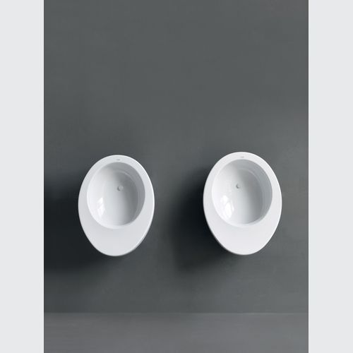 Le Giare Wall Hung Urinal by cielo