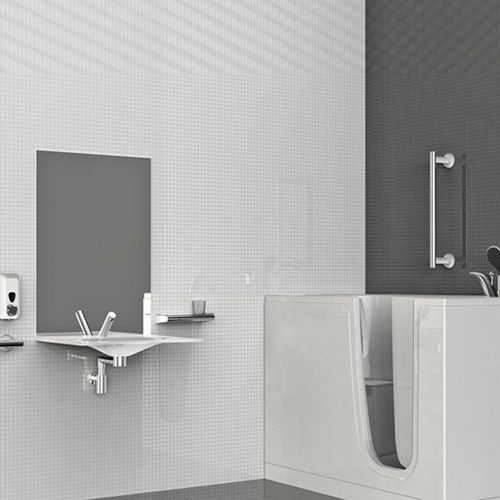 Oasi 120cm bathtub - door on the right by GOMAN