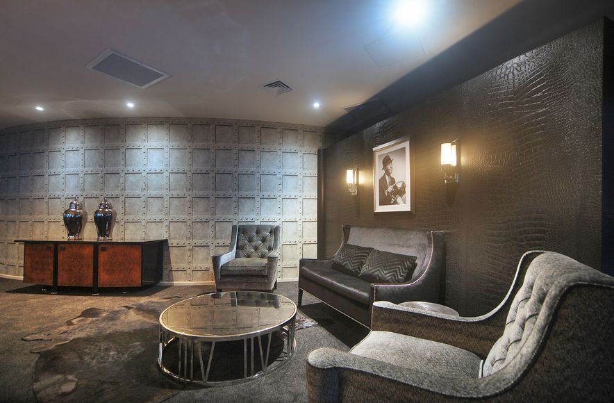 Mercedes Auckland Boardroom