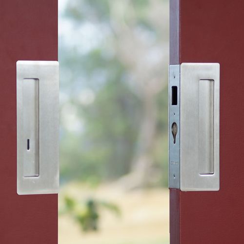 CaviLock® CL400 Magnetic Cavity Slider Door Handle