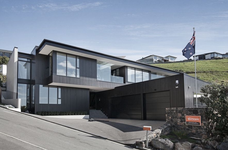 Redcliff's Home