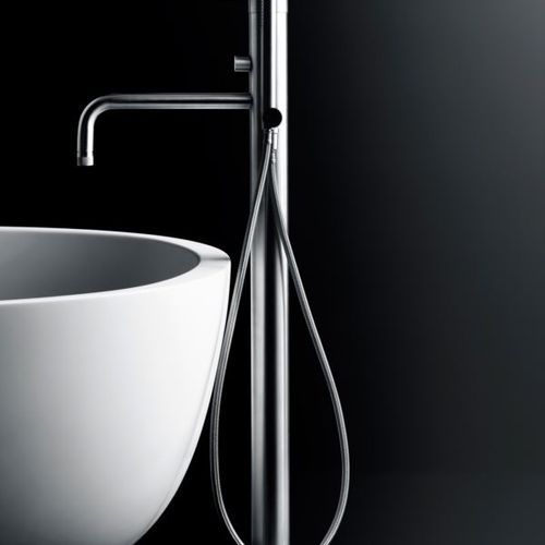 Minimal Floor-mounted Bathtub Tap Set