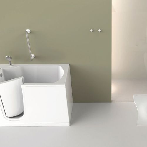 Oasi 106cm bathtub - door on the left by GOMAN