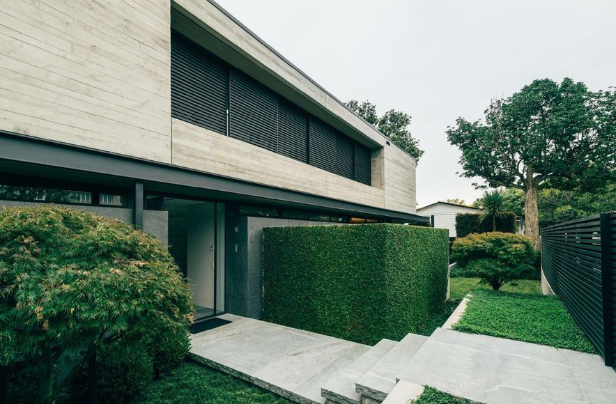 Horizontal House