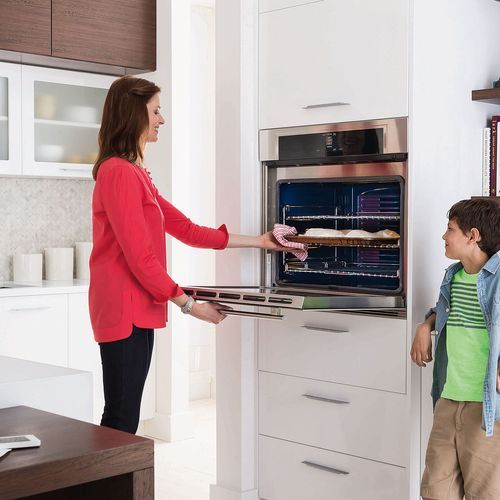 M Series Transitional Single Oven W.760 by Wolf