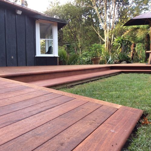 Nail-Free ShadowDeck™ Kwila Dome Decking System