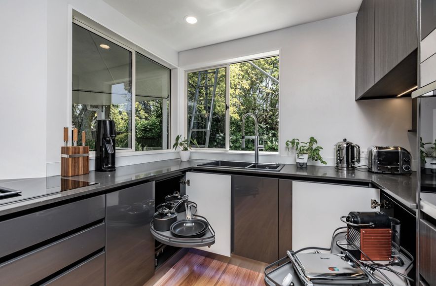 "Quirky yet Sophisticated: A Kitchen with a Twist"