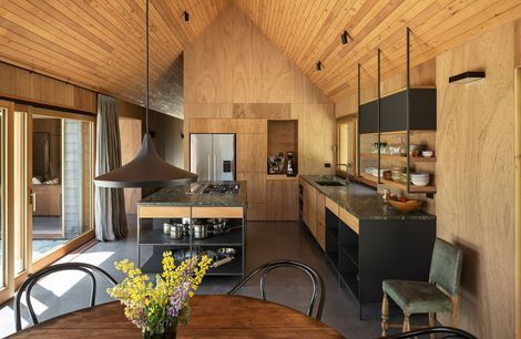 Wanaka Crib: ad-hoc home for the future