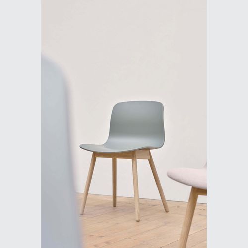 About A Chair AAC12 / AAC13 by HAY