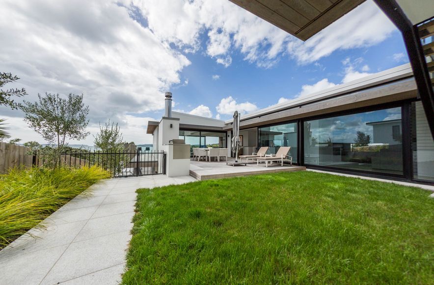 Algies Bay Home