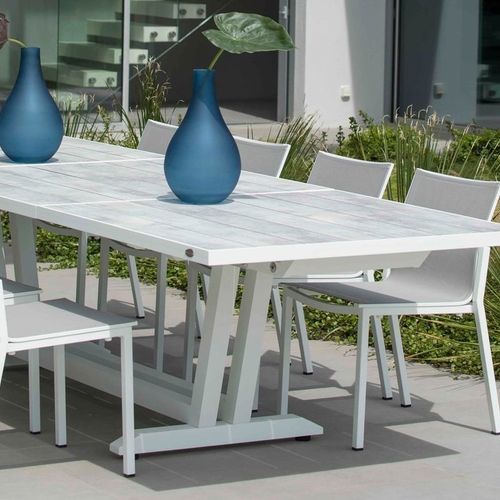 Amaka Outdoor Aluminium Extending Dining Table