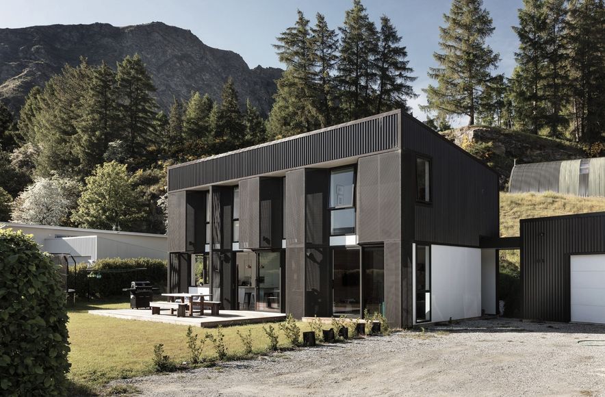 Arthurs Point Steel House