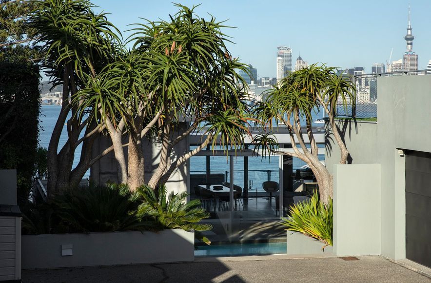 Auckland Inner Harbour Residence
