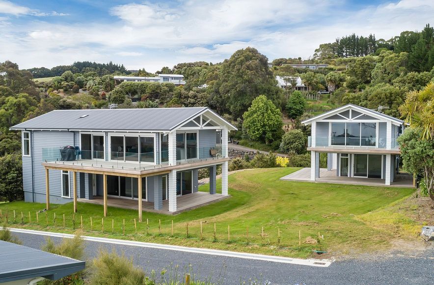 Langs Beach, Northland- Luxury / Beach House / Outdoor Living / New Builds  by Cogan Custom Homes