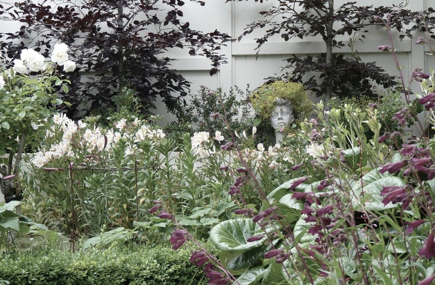 Beauchamp: a family garden for all seasons