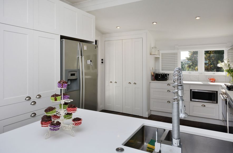 Birkenhead Crisp Contemporary