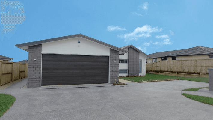 Camden Sectional Garage Door