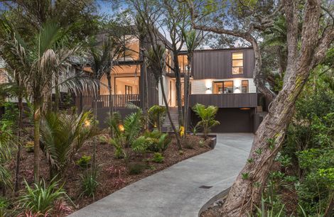 Campbells Bay Bush Residence
