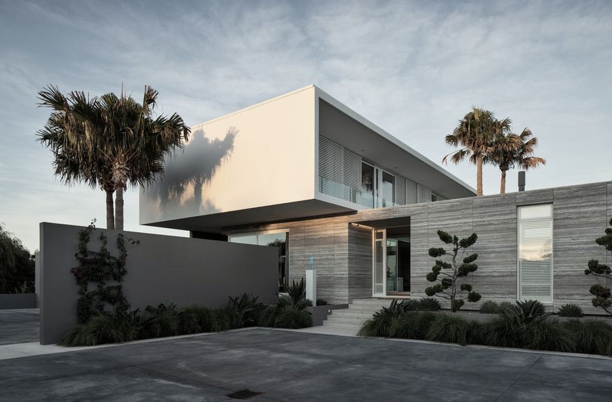 Cantilever House