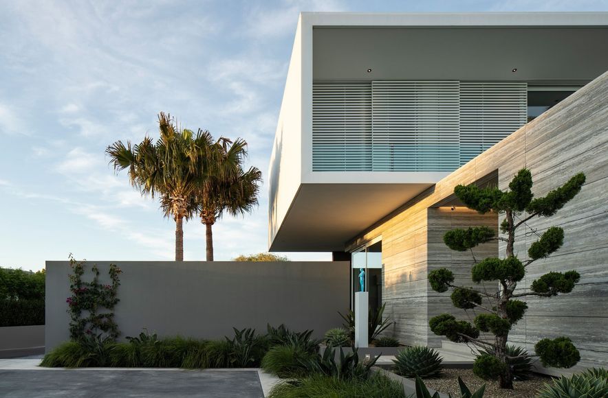 Cantilever House