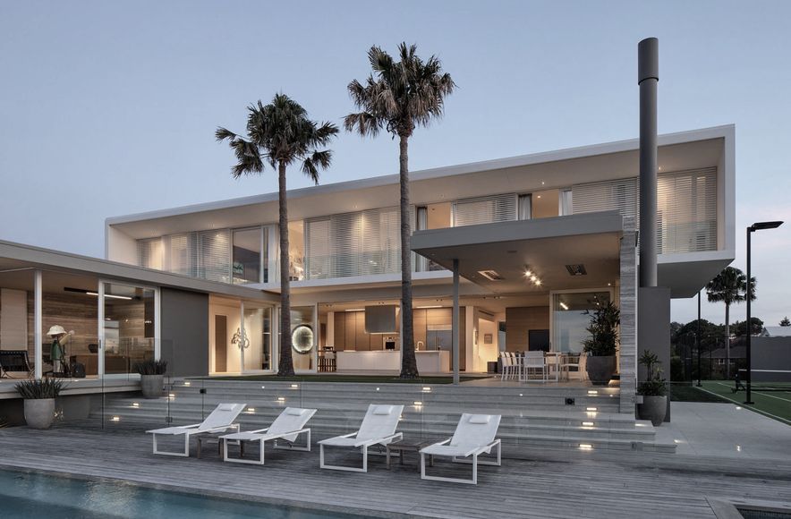 Cantilever House