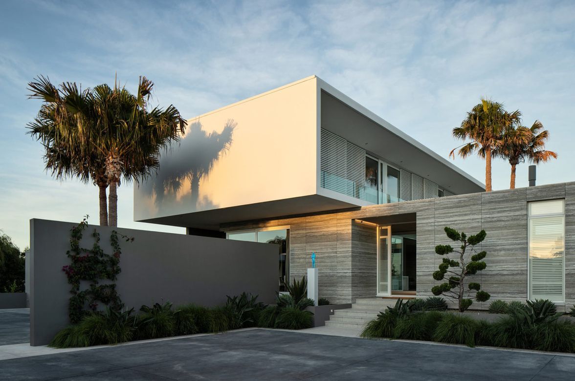Cantilever House