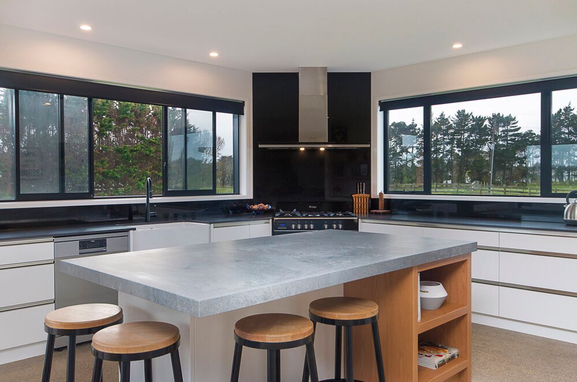 Contemporary Farmhouse