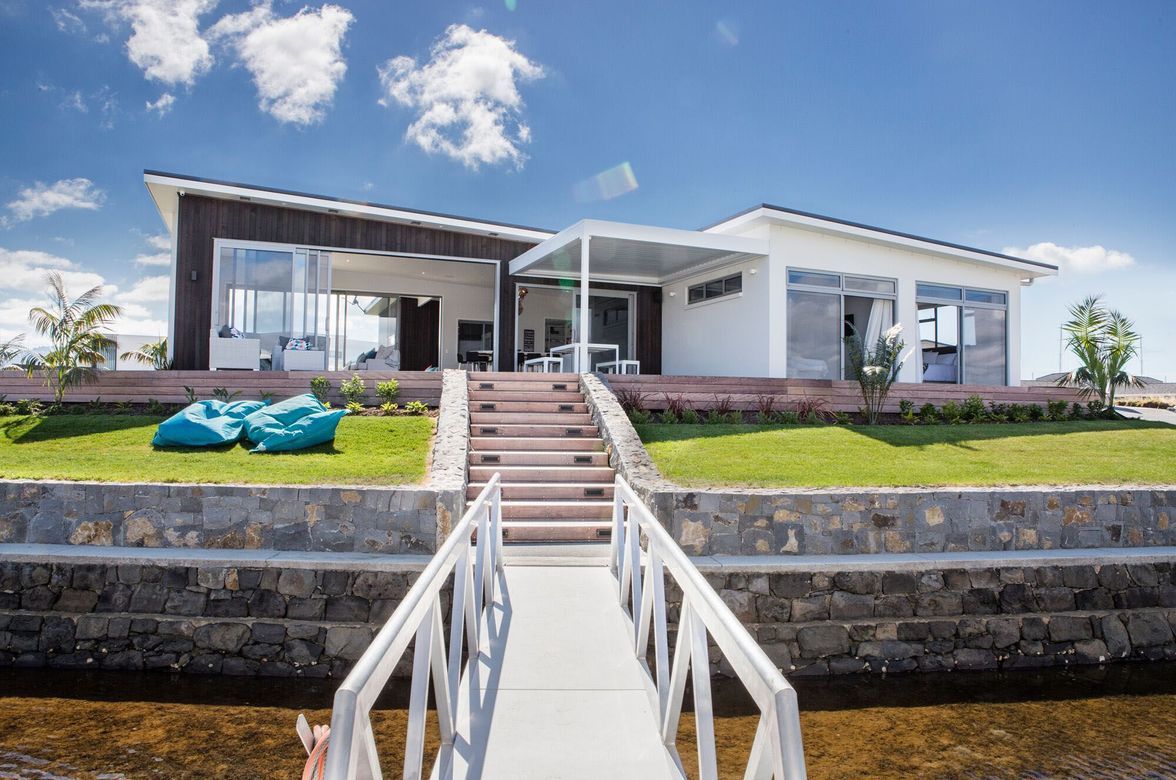 Marsden Cove- Northland- Waterfront / Luxury / Beach House / Outdoor Living / New Build  by Cogan Custom Homes