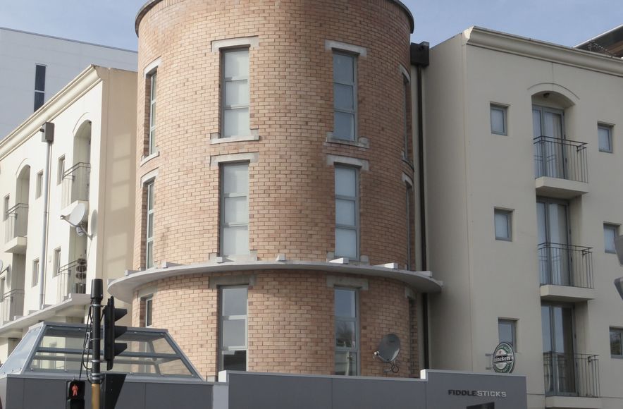 Cowlishaw Mews (1996)