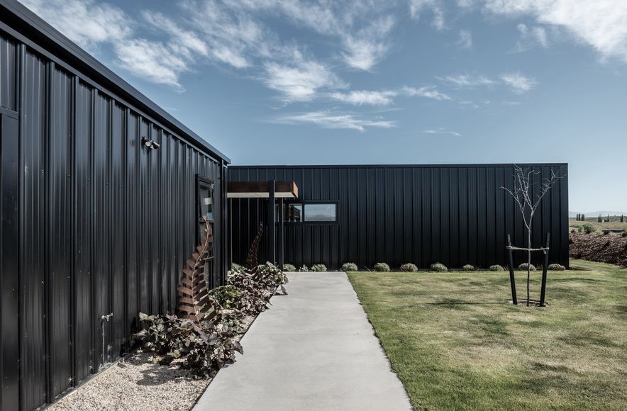 Tray inspired economical cladding