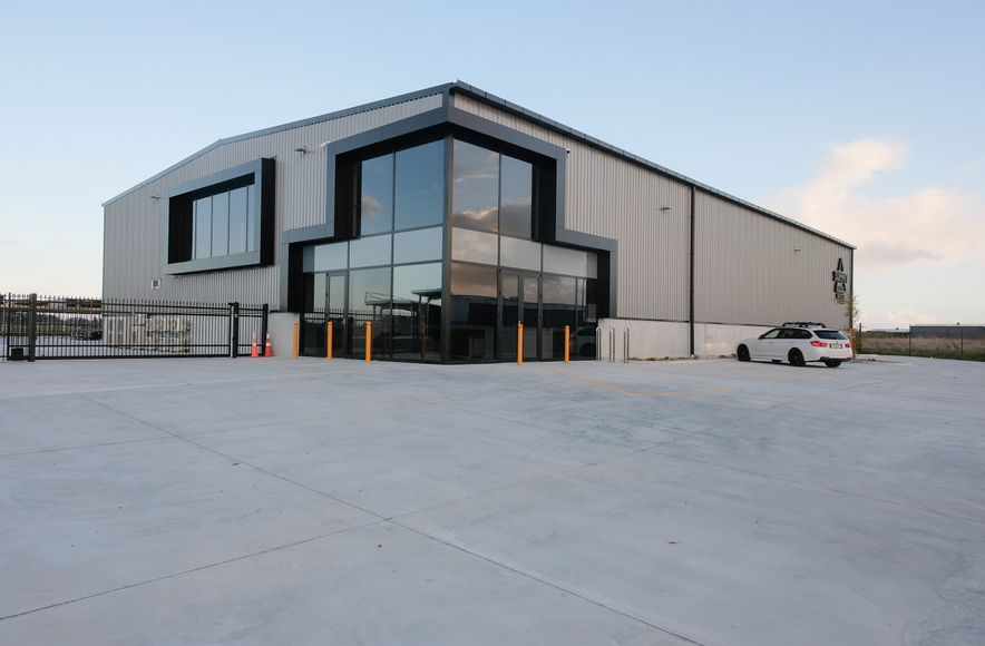 Summit Warehouse