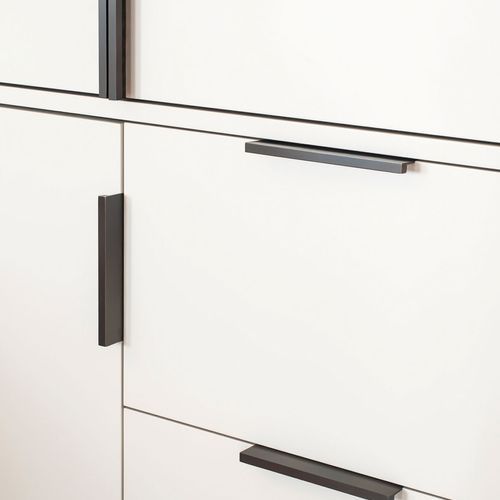 Joseph Giles Edge Pull Handle Collection