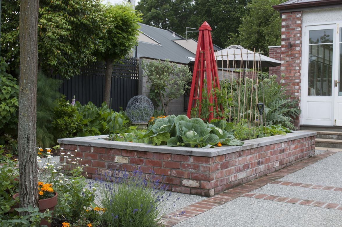 Edible Courtyard | Strowan