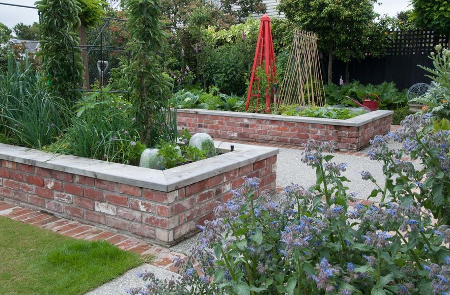 Edible Courtyard | Strowan