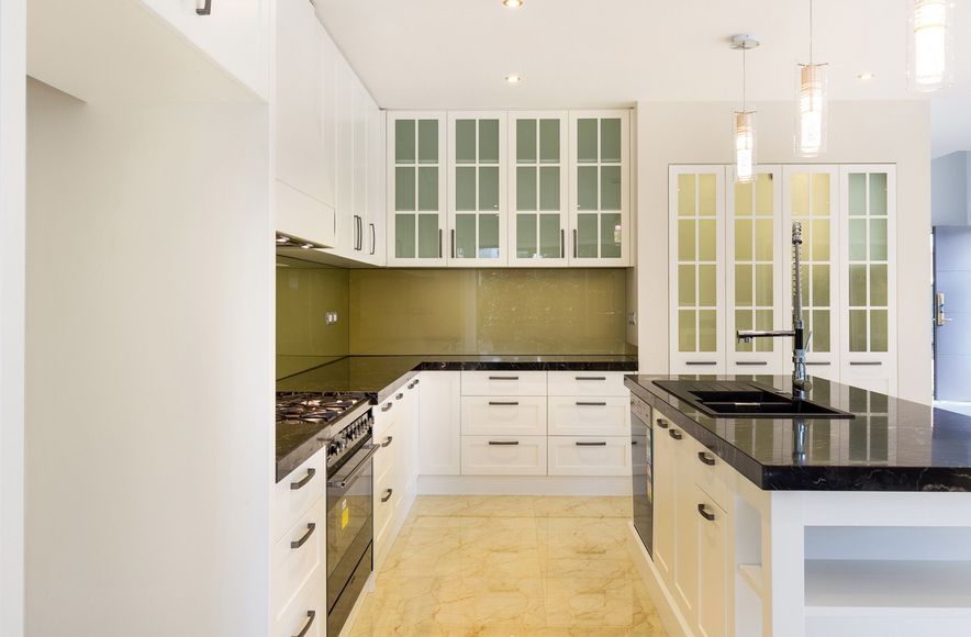 Epsom IV Kitchen