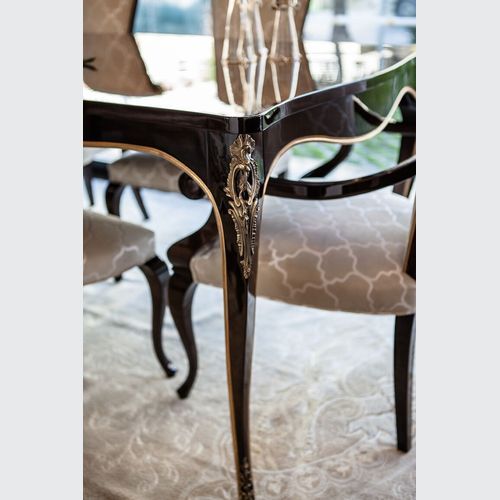 Especial Dining Table