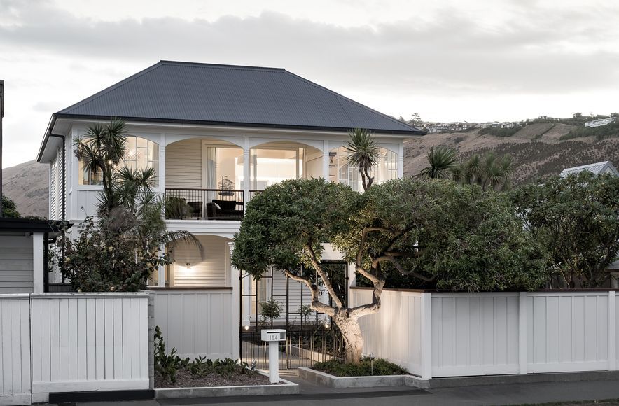 Esplanade House: an Arts-and-Crafts revival