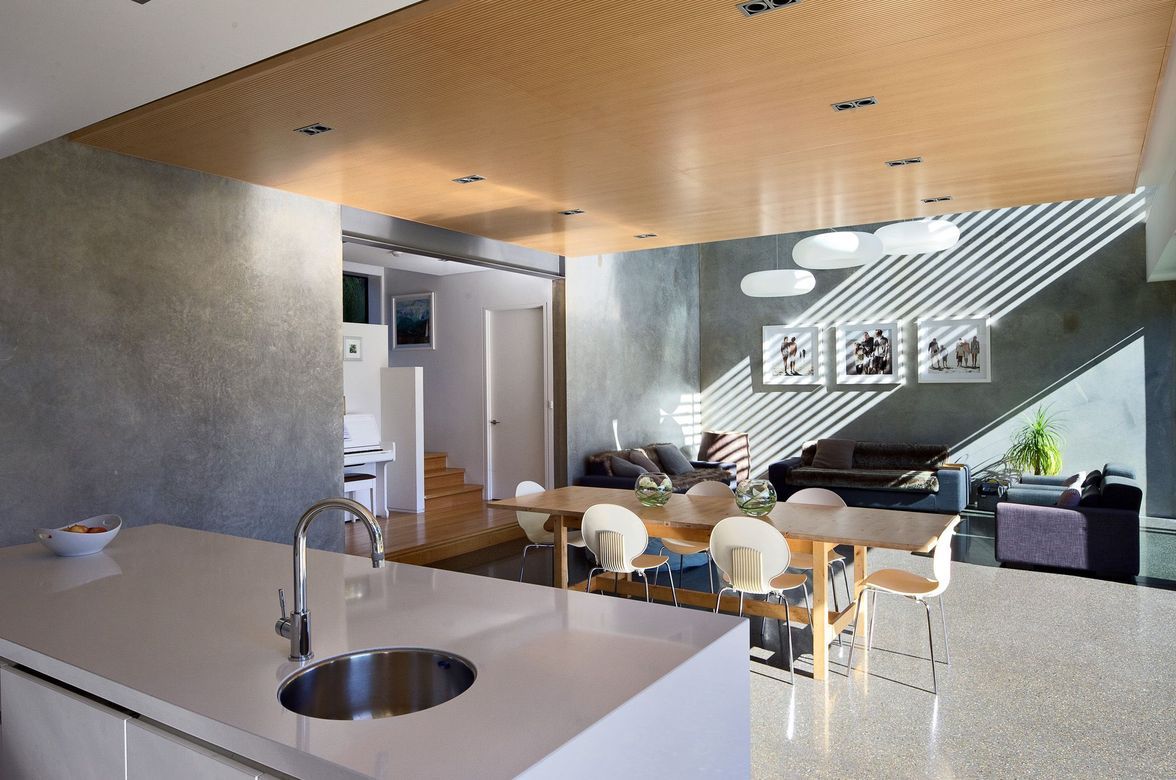 Examiner Street House