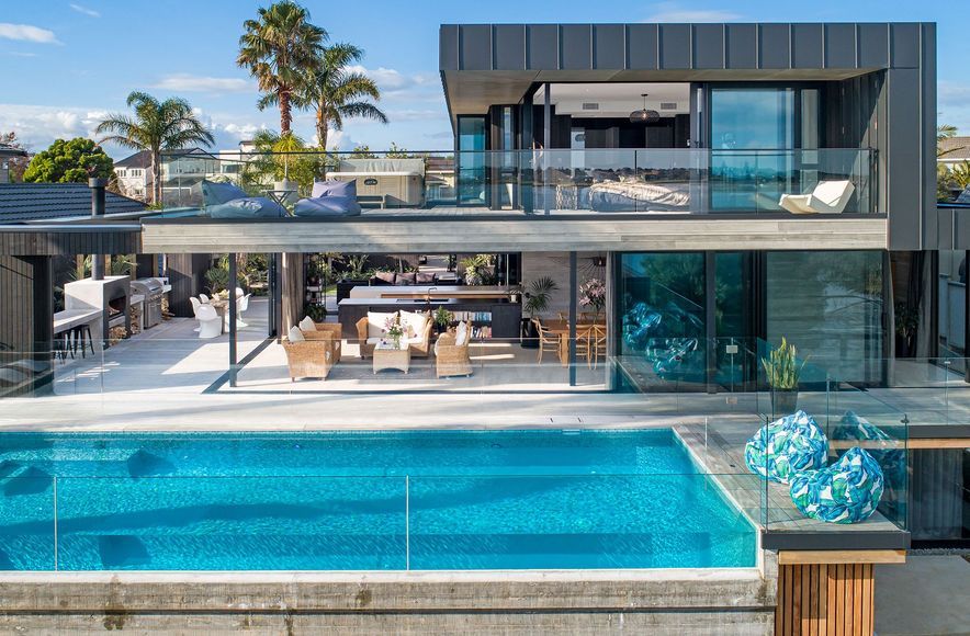 Farm Cove House: island life in the suburbs