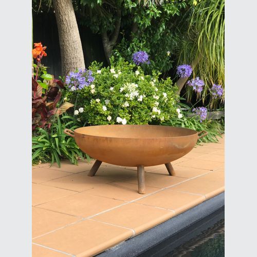 Fire Bowl Pit 900 with Legs