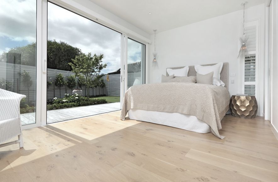 FREEDOM FLOORING - Solid French Oak 210x19mm
