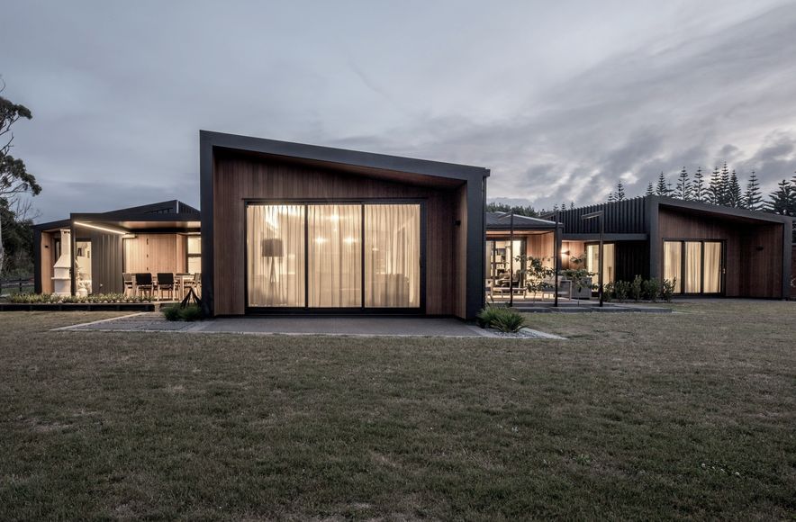 G & L House