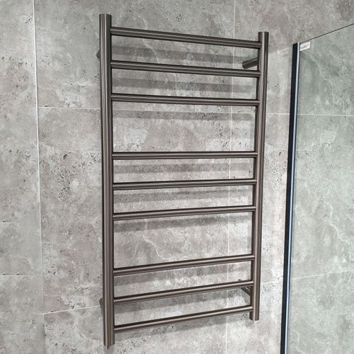 12-Volt Round Heated Towel Ladders