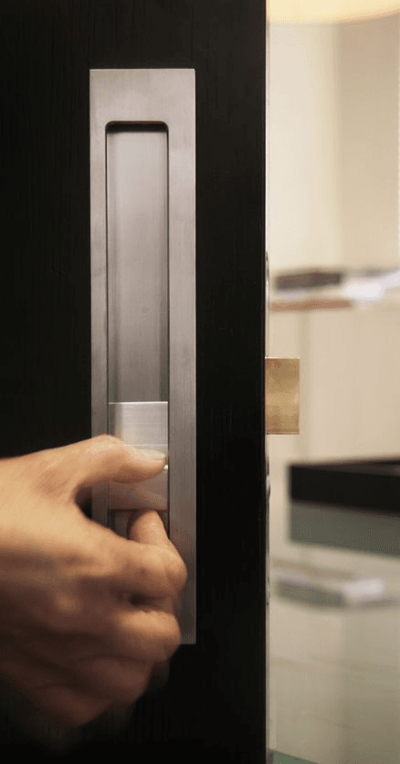 HB1650 D OFFSET FLUSH PULL LOCK FOR HINGE AND PIVOT DOO