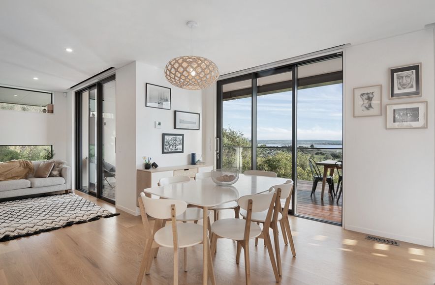 Tahunanui Hills Modern