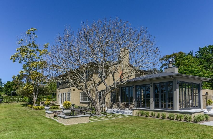 Summerlee, Hawkes Bay Lodge