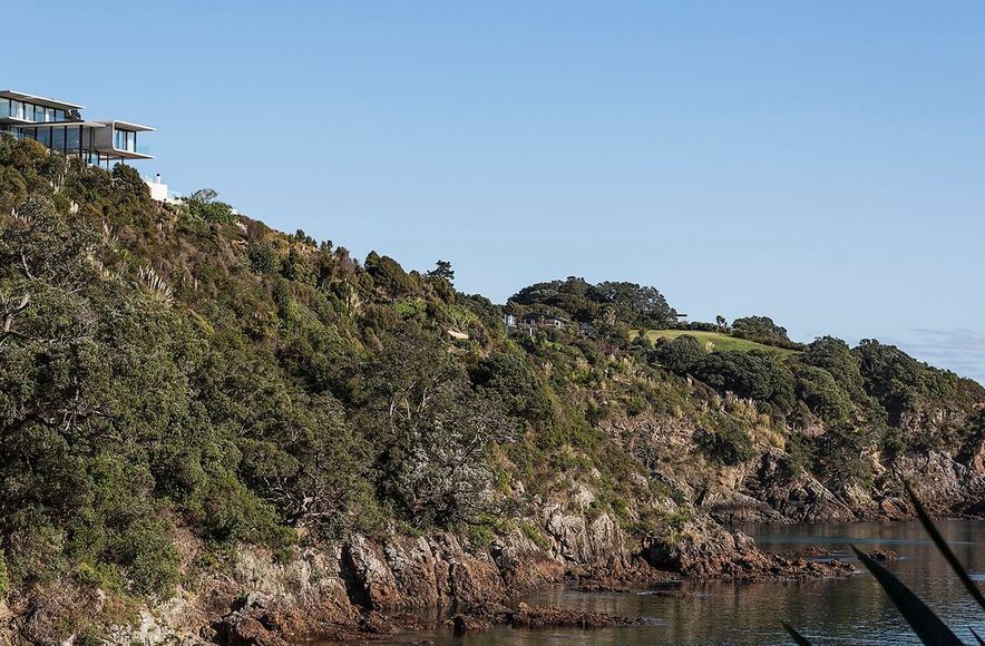 Hekerua Bay Residence